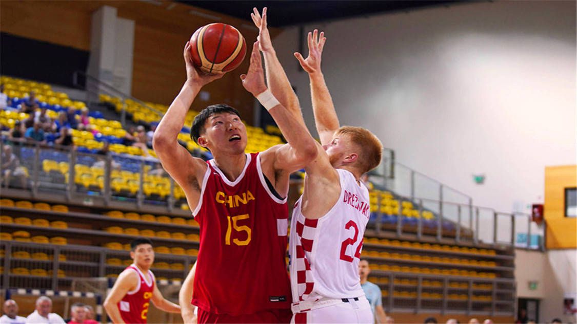 由古天乐领衔主演，尔冬升监制、冯志强编剧执导，张继聪、宣萱、颜卓灵、姜皓文、薛凯琪、谭耀文、安志杰、凌文龙、李璨琛等主演的犯罪警匪电影《犯罪现场》曝光9张全阵容人物海报，暗示角色;黑白两面，人性善恶仅一线之隔，究竟古天乐黑吃黑还是全员都有嫌疑？电影《犯罪现场》将于10月12日在全国上映